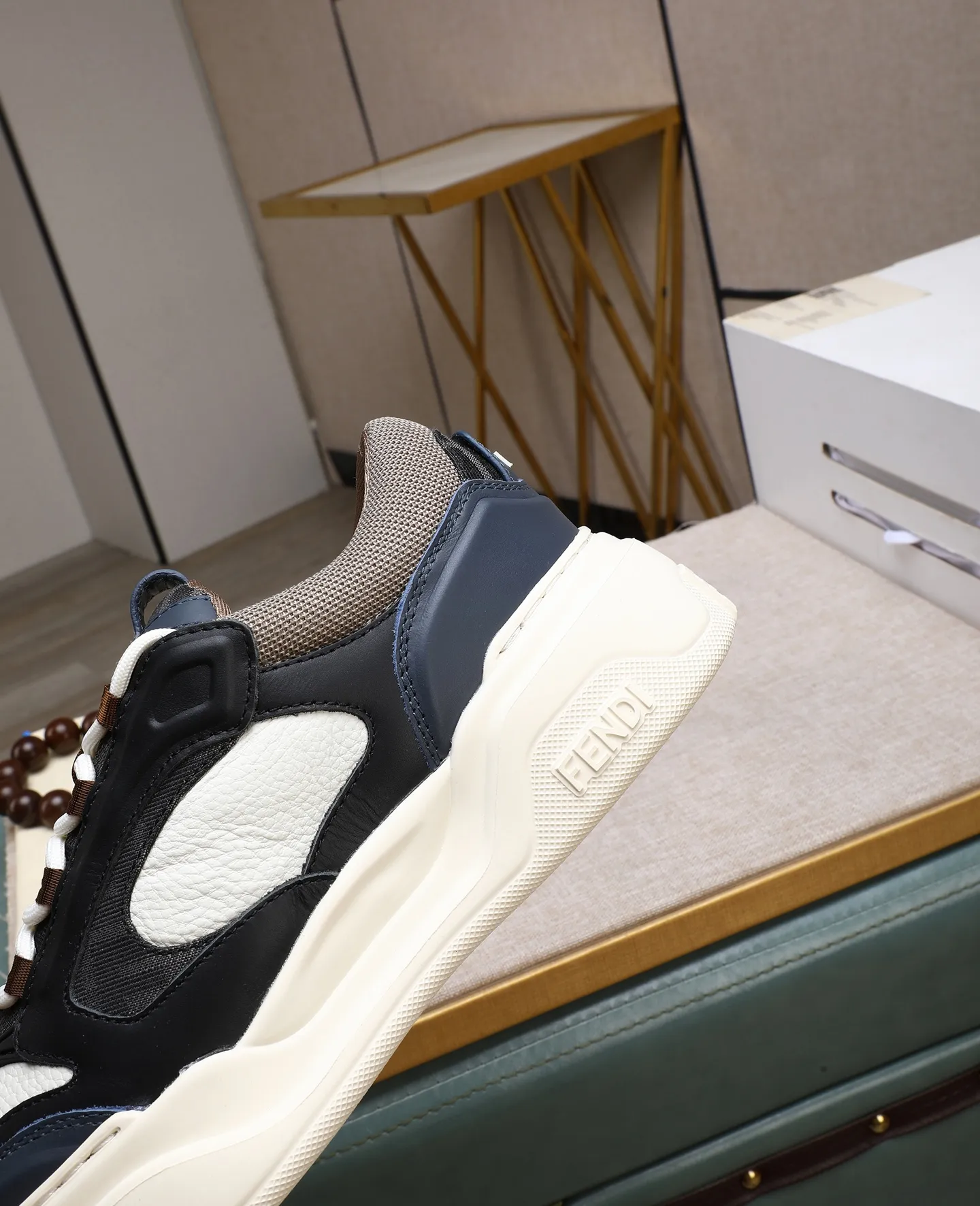 Men's shoes 💰820 [FENDI] Fendi - High-end quality original casual sports shoes - Upper: Nappa calfskin, pebbled calfskin, tongue and heel; injection molded brand logo plastic module - Lining: brand canvas - Outsole: ultra-light TPR foam·rubber; molded outsole -Super high quality control·Fine workmanship: highlighted (high-end·luxury·grade) -Size :39-44 (38, 45, can be customized)